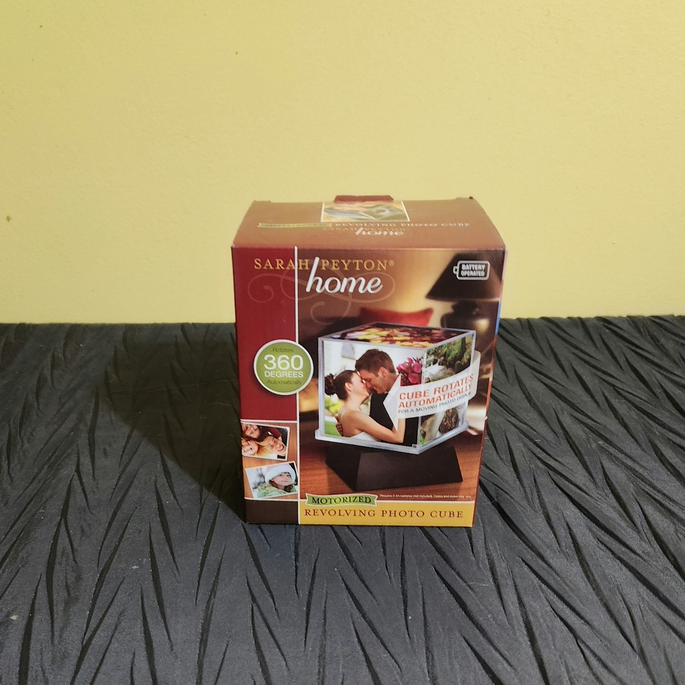 Sarah Peyton Home Revolving Photo Cube
